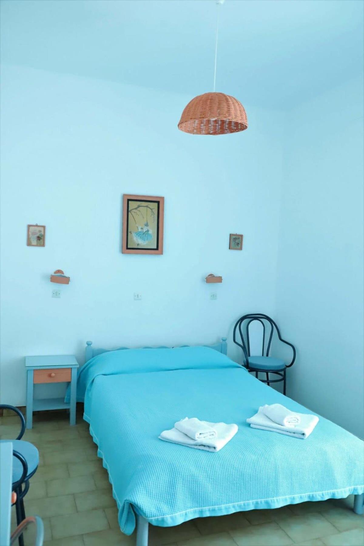 Santorini Seaside Retreat - Flora'S Summer Escape Perissa  Exterior foto